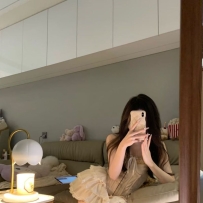 小狐狸→留学生→奶头粉